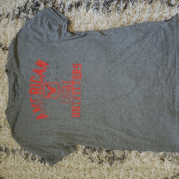 AE t-shirt - Picture 1 of 3